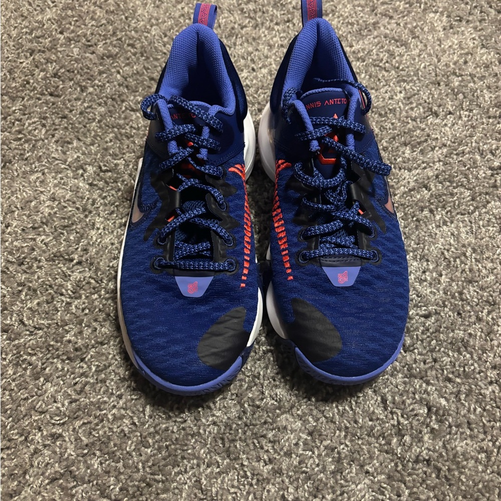 Brand new in the box boys size 7Y Nike sneakers.